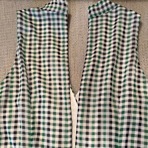 Gabby Skye sleeveless dress. - Picture 8 of 9